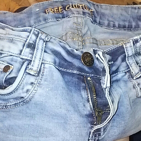 Jeans - Picture 4 of 4